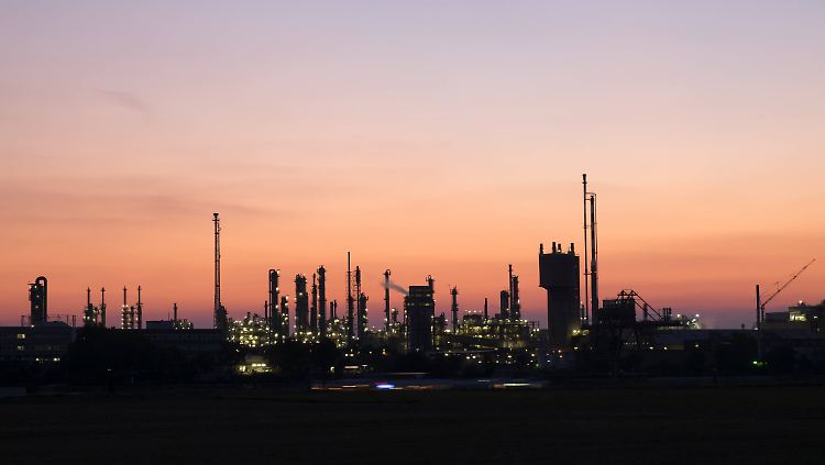 Unter dem Strich verdiente BASF 911 Millionen Euro im dritten Quartal. 