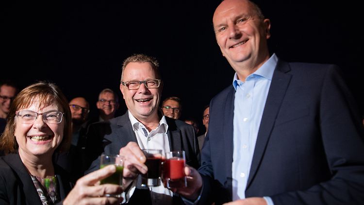 Grün, schwarz und rot: Ursula Nonnemacher (v.l.), Michael Stübgen und Dietmar Woidke arbeiten in Zukunft zusammen. 