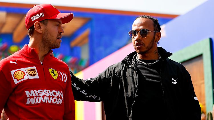 Im Grunde verdient er nicht einmal einen Preis für die beste Nebenrolle: Sebastian Vettel, hier mit Hauptdarsteller Lewis Hamilton in Mexiko.