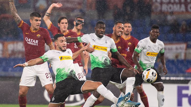 Alle auf dem Ball: Szene aus dem Stadio Olimpico.