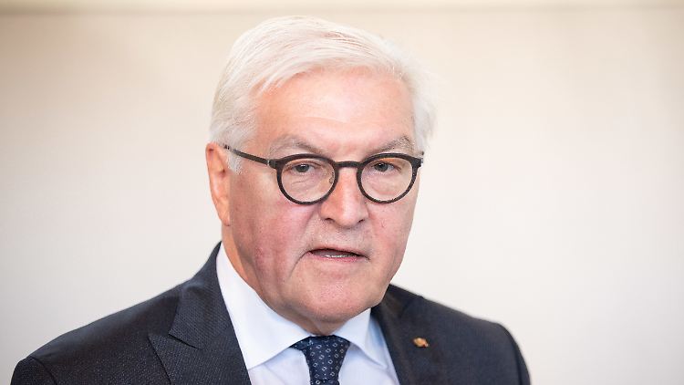 Wir brauchen keine Angriffe und Einschüchterungen, sagt Steinmeier zum Fall Lucke.