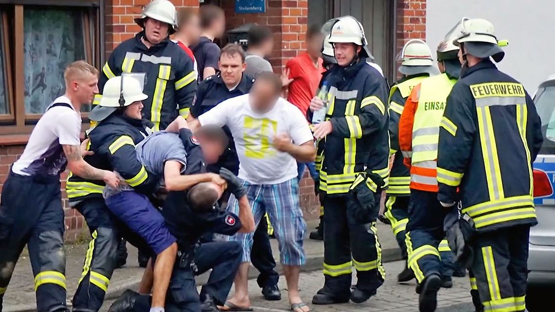 FeuerwehrPrügel.jpg