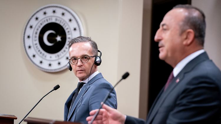 Heiko Maas und Mevlüt Cavusoglu auf ihrer Pressekonferenz in Ankara.