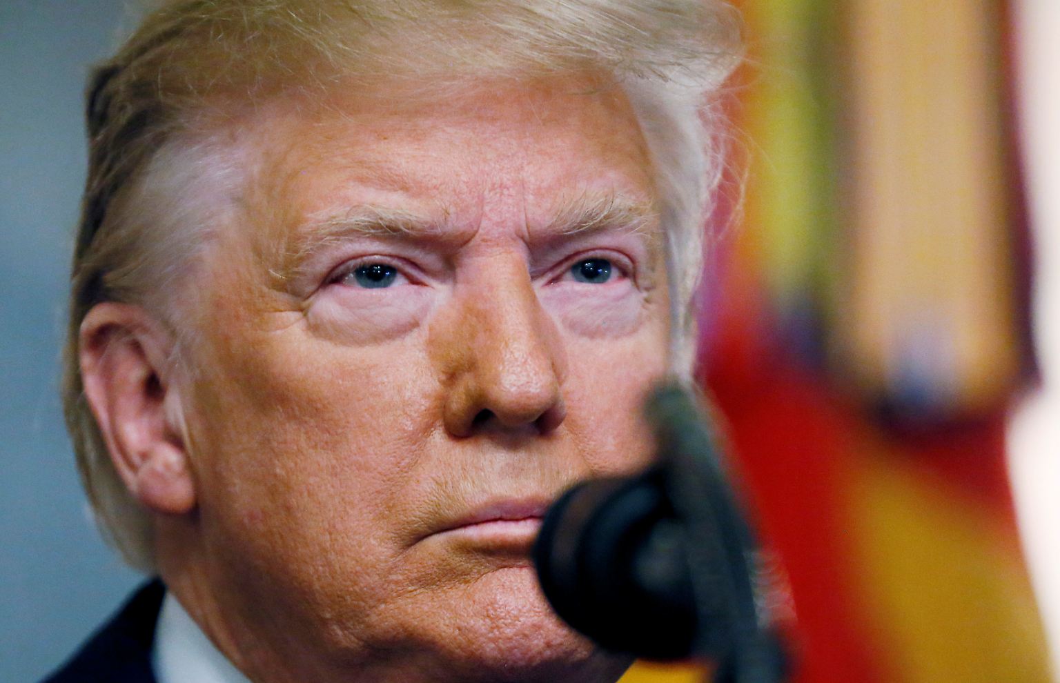 Donald Trump beherrscht plötzlich wieder die Schlagzeilen: In der Nacht auf Sonntag (Ortszeit US-Ostküste) deutet er per Twitter-Botschaft ein außergewöhliches Ereignis an.