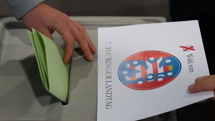 Die Wahlbeteiligung war so hoch wie seit 25 Jahren nicht mehr: Rund 65 Prozent der Wahlberechtigten gaben in Thüringen ihre Stimme ab.