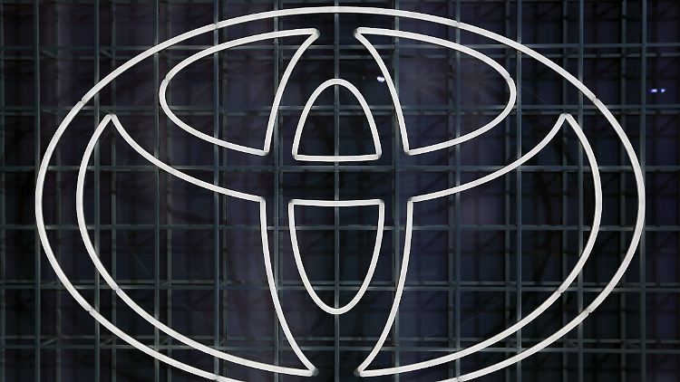 Toyota, GM, Fiat Chrysler und Hyundai pro Trump - Ford, VW, BMW und Honda pro Kalifornien: verhärtete Fronten im Emissionswerte-Streit.
