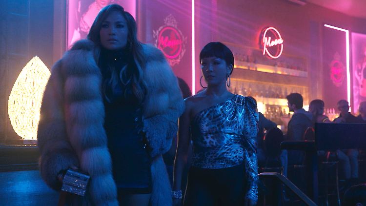 In "Hustlers" spielen Jennifer Lopez und Constance Wu (v.l.) gewiefte Stripperinnen.