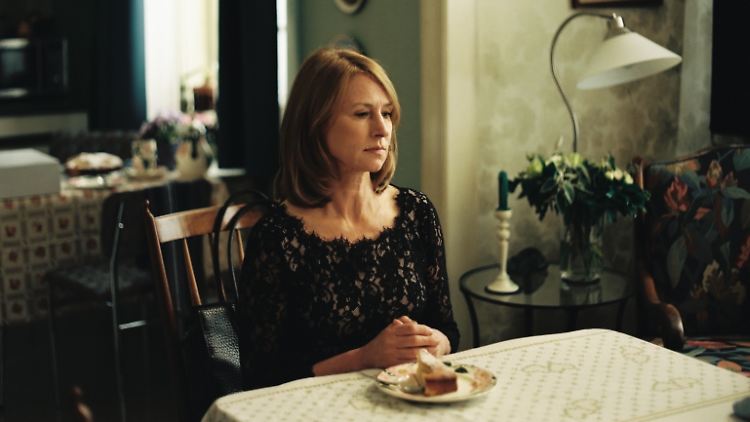 Corinna Harfouch spielt in "Lara" eine Mutter, der der Sohn entglitten ist.