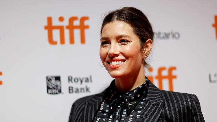 Jessica Biel spielt derzeit in der Serie "Limetown" eine Journalistin.