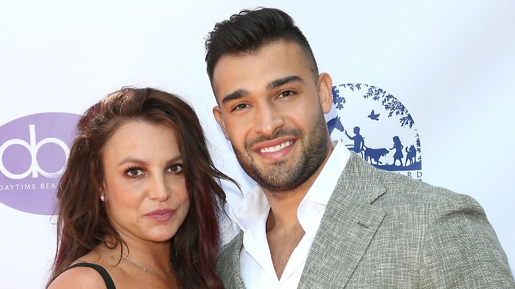 Zuletzt lächelte Britney Spears an der Seite ihres Freundes Sam Asghari die Sorgen weg.