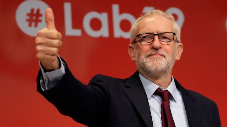 Oppisitionschef Corbyn sagt Ja zu Neuwahlen.
