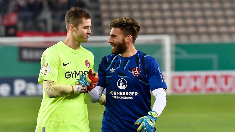 FCK-Keeper Lennart Grill (links) wurde nach einem Patzer noch zum Helden. Außenverteidiger Enrico Valentini musste für Nürnberg beim Elfmeterschießen ins Tor, aber konnte keine heroische Tat mehr vollbringen.