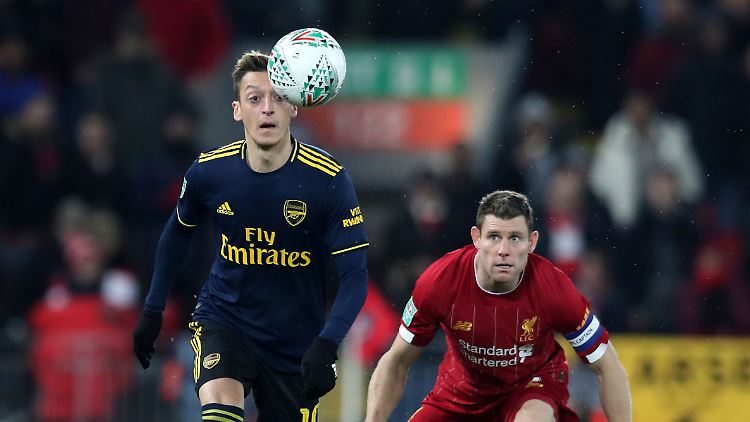 Mesut Özil glänzte gegen den FC Liverpool als zweifacher Torvorbereiter.