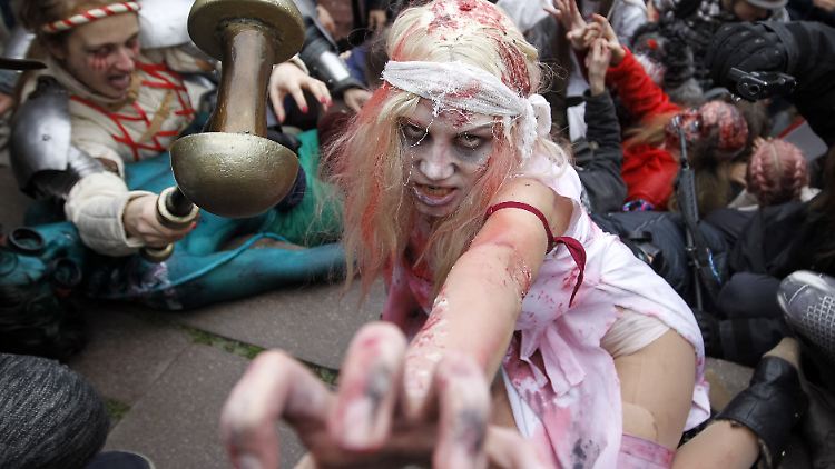 Happy Halloween! Weltweit wird das Gruselfest gefeiert - und auch viele Stars feiern mit.