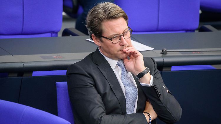 Verkehrsminister Scheuer wehrt sich gegen die Vorwürfe der Prüfer.