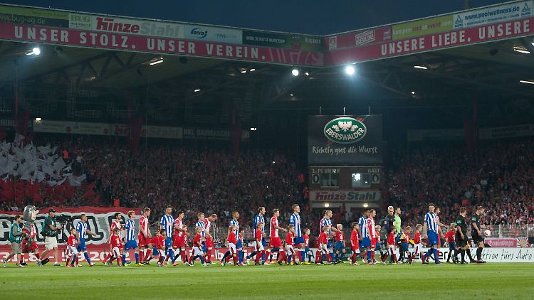 2012 siegte Hertha BSC bei Union Berlin in der zweiten Liga. Nun steigt das erste Derby überhaupt im Oberhaus.