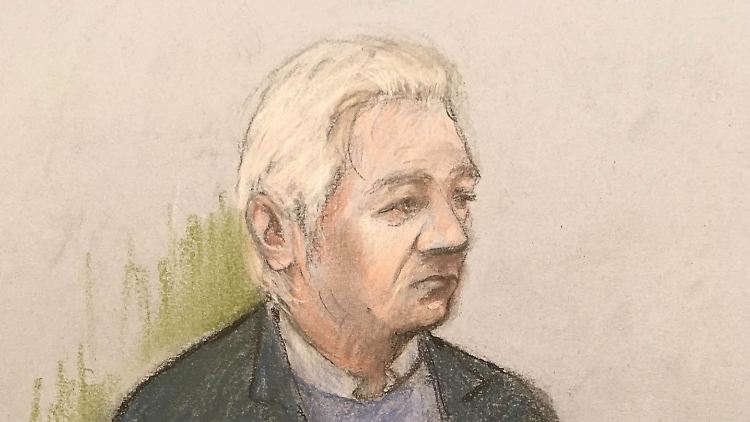 Der Gefängnisaufenthalt setzt ihm zu: Julian Assange im Oktober vor Gericht in London.