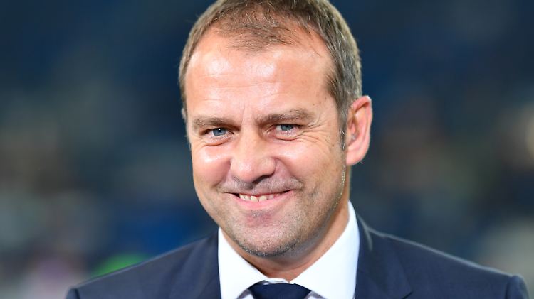 Ist "bis auf Weiteres" der Nothelfer des FC Bayern: Hansi Flick.