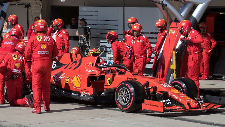 Beim Leistungseinbruch konnten selbst die Ferrari-Mechaniker nicht helfen.