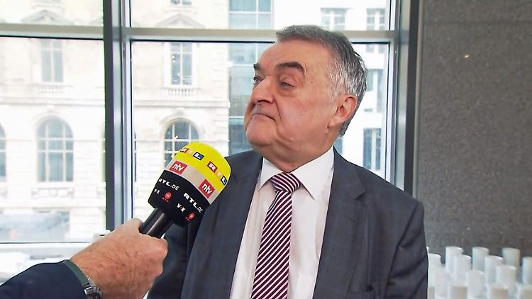 bürgerwehren reul.jpg