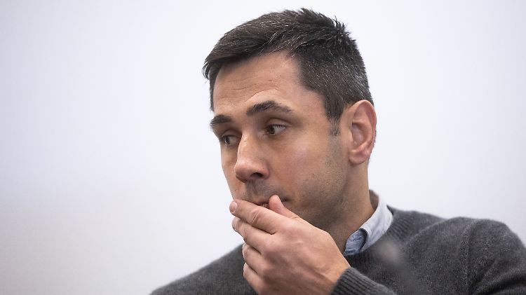 Viel zu sagen hatte Felix Sturm zum Prozessauftakt nicht.