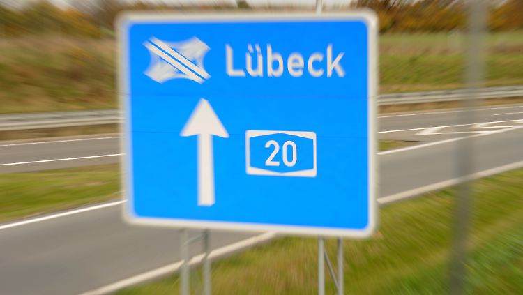 Die Studentin war Mitte Oktober unweit einer Zufahrt zur A20 an einem Feldweg gefunden worden.