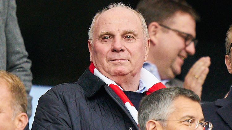 Geht davon aus, dass bis zum Spiel am 23. November bei Fortuna Düsseldorf Klarheit herrschen könne, "wie es mit der Trainerfrage weitergeht": Uli Hoeneß.