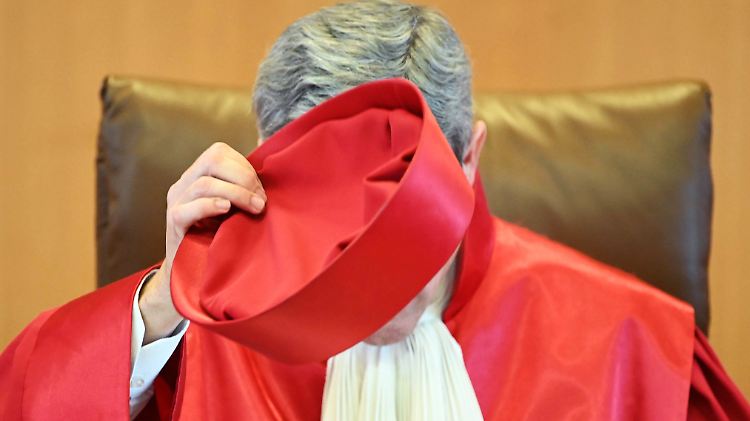 Die Richter in Karlsruhe entschieden: Monatelange Leistungskürzungen bei Hartz IV sind teilweise verfassungswidrig.