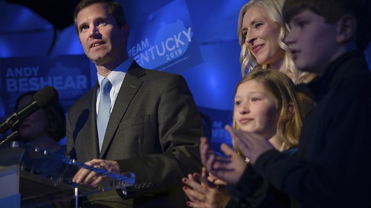 Demokrat Andy Beshear siegte in einem der Staaten, die eigentlich ihr Wahl-Häkchen bei den Republikanern setzen. 