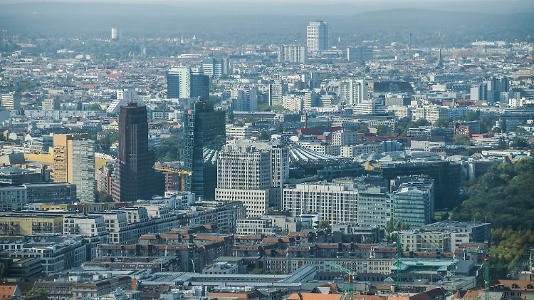 In Berlin ist der Wohnungsmarkt auch deshalb kaputt, weil sich kaum ein Mieter verkleinern kann und dabei Geld spart.
