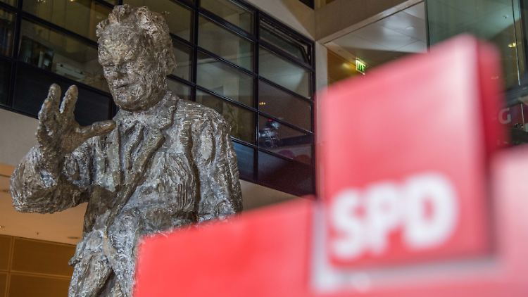 Noch steht nicht fest, wer als Parteivorsitzender ins Willy-Brandt-Haus einzieht.