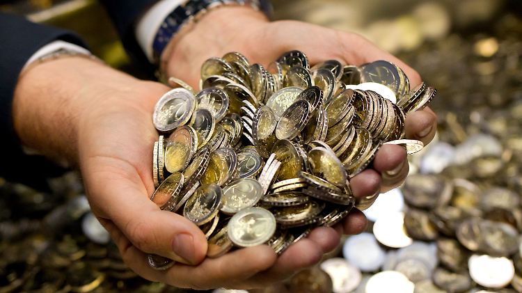 Auch Deutschlands Milliardäre müssen auf die eine oder andere Münze verzichten.