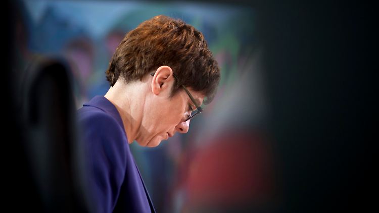 Parteichefin Kramp-Karrenbauer steht in der Kritik, die Regierungsarbeit auch: In der CDU ist Unruhe ausgebrochen.