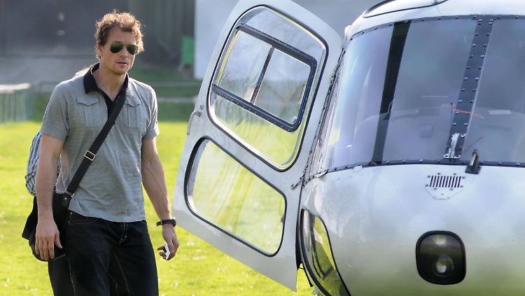 Zum Training des VfB Stuttgart reiste Lehmann schon mal per Hubschrauber.