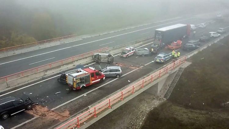Glatteis Unfall A7.JPG