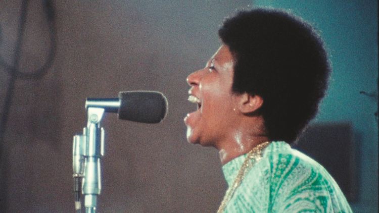Aretha Franklin bewegte die Zuhörer in der Kirche tief.