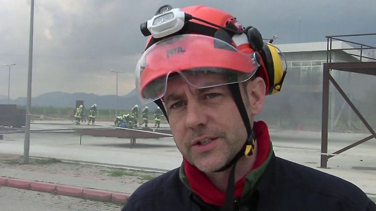 James Le Mesurier gründete 2013 die Weißhelme, wofür er im Westen vielfach geehrt wurde.