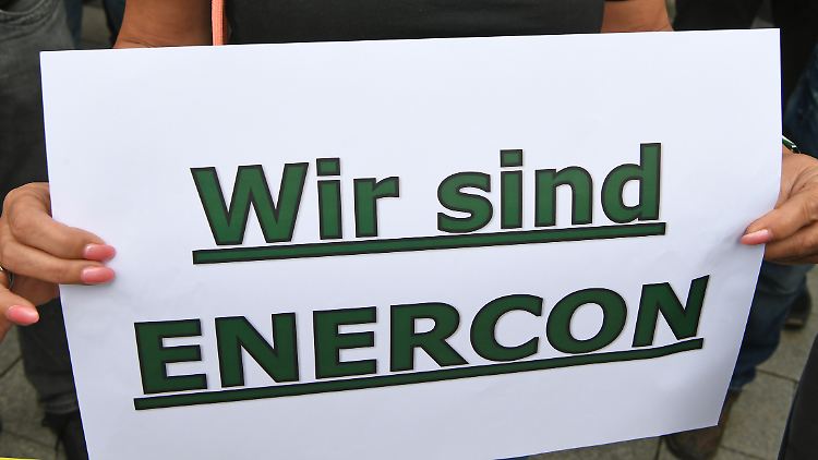 Enercon will 3000 Stellen streichen und macht die Politik der Bundesregierung für die Krise der deutschen Windenergiewirtschaft verantwortlich.