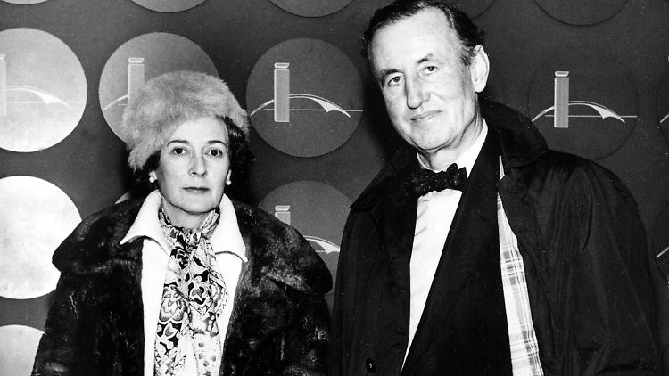 Ian Fleming lernte seine Frau Ann 1934 kennen. Die beiden heirateten aber erst 1952. (Bild von 1962)