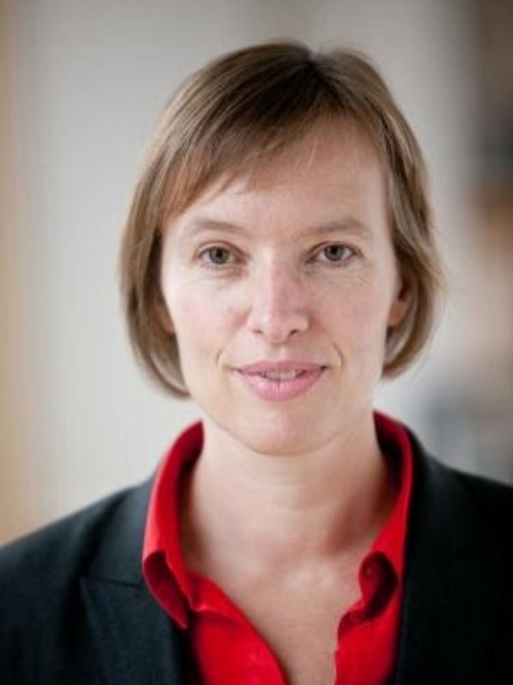 Prof. Dr. Anja Hilbert ist Professorin für Verhaltensmedizin an der Uniklinik Leipzig und forscht unter anderem zur Binge-Eating-Störung.