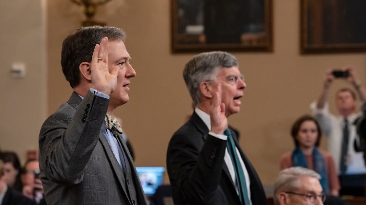 George Kent (l.) und William Taylor erheben schwere Vorwürfe gegen Trump. 