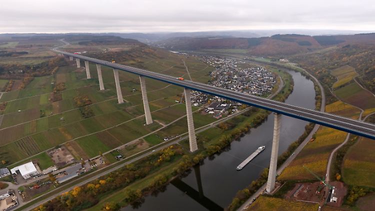 Nach rund acht Jahren Bauzeit ist die Brücke fertig geworden.
