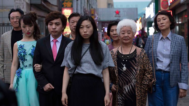 Im Film "Farewell" trifft eine verstreute Familie zusammen, um gemeinsam Abschied zu nehmen.