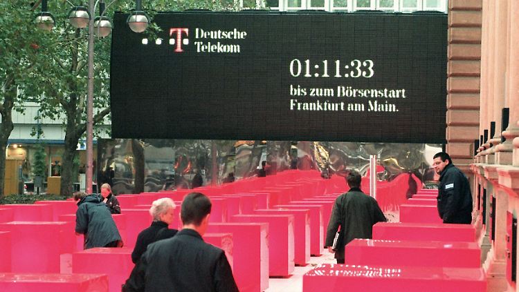 Am 18. November 1996 geht eine der berüchtigsten deutschen Aktien an den Start.