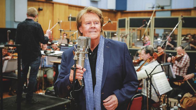 Nahm seine größten Hits mit einem Orchester auf: Howard Carpendale.