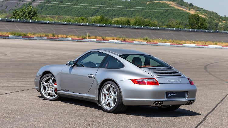Die Bezeichnung 4S steht für Allradantrieb. Der ist bei puristischen Porsche-Fans weniger gefragt.