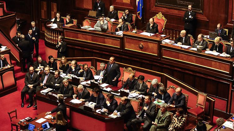 Im Senat hat Berlusconi eine stabile Mehrheit.
