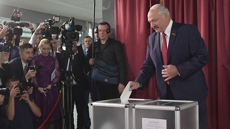 Mindestens bis 2025 will Lukaschenko im Amt bleiben.