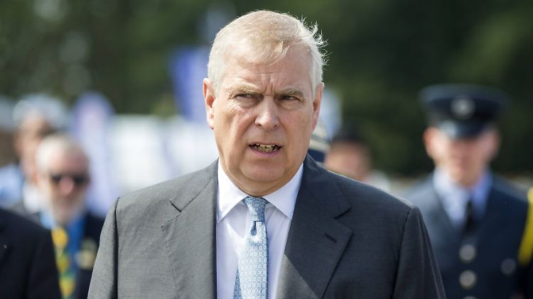 Prinz Andrew war jahrelang mit dem vorbestraften Epstein befreundet.