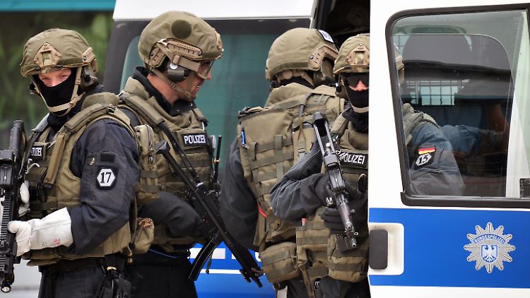 Mitglieder der Spezialeinheit GSG 9 bei einer Übung.